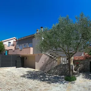 Apartment Stela - Private Terrace & Parking, Zadar